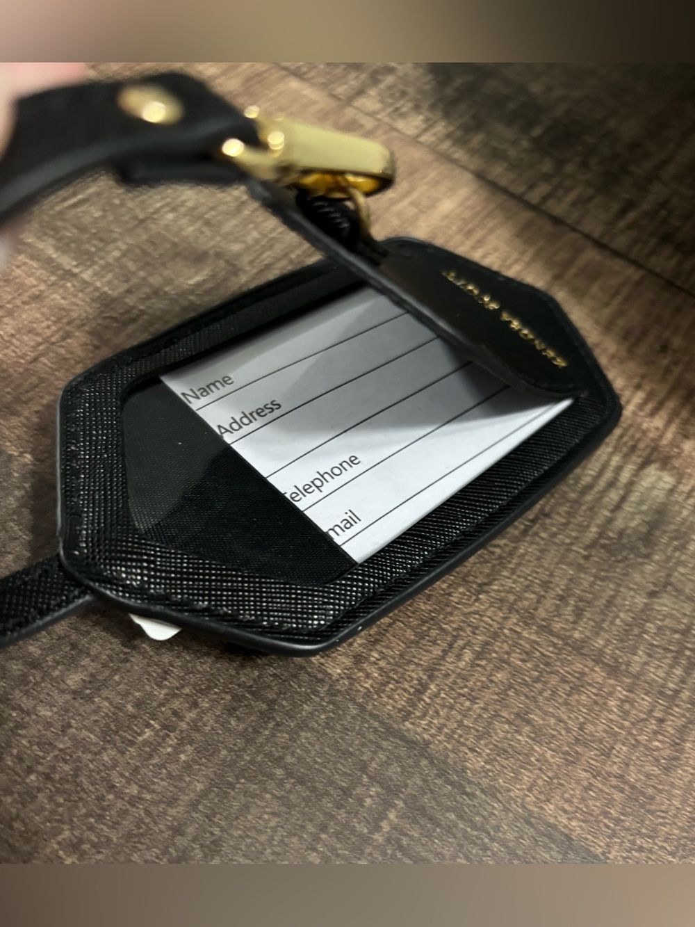 Kendra Scott Pebbled Leather Luggage Tag - Picture 7 of 7